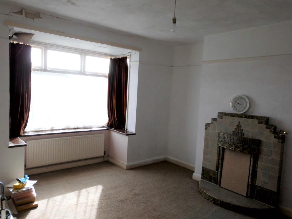 Lot: 94 - DETACHED BUNGALOW FOR IMPROVEMENT - 